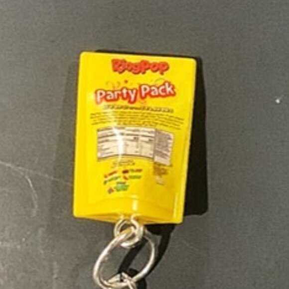 Ring Pop Pack Keychain – Sweet Style On-the-Go - Picture 5 of 8